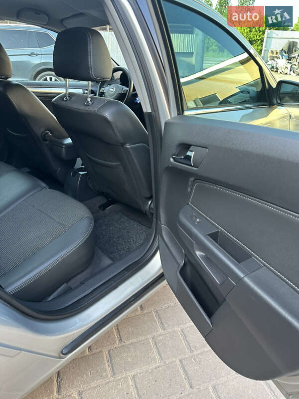 Універсал Opel Astra 2007 в Львові