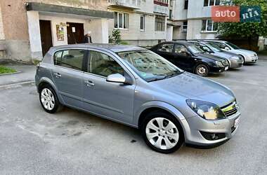 Хетчбек Opel Astra 2009 в 
