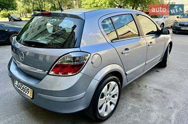 Хетчбек Opel Astra 2009 в 