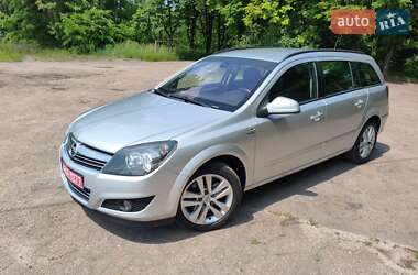 Универсал Opel Astra 2010 в Чернигове