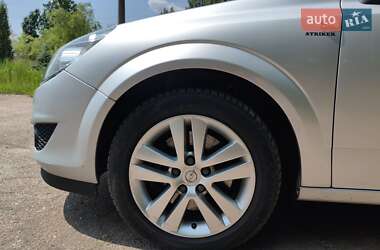 Универсал Opel Astra 2010 в 