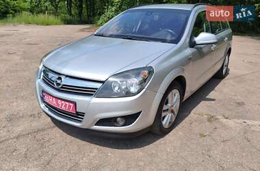 Универсал Opel Astra 2010 в 