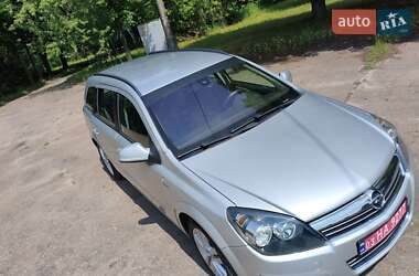 Универсал Opel Astra 2010 в 