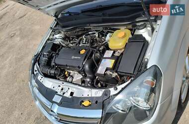 Универсал Opel Astra 2010 в 