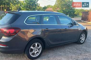 Універсал Opel Astra 2014 в 