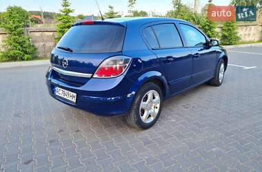 Хэтчбек Opel Astra 2008 в 