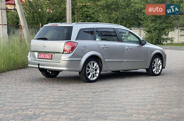 Универсал Opel Astra 2005 в 