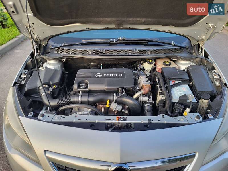 Універсал Opel Astra 2011 в Вінниці
