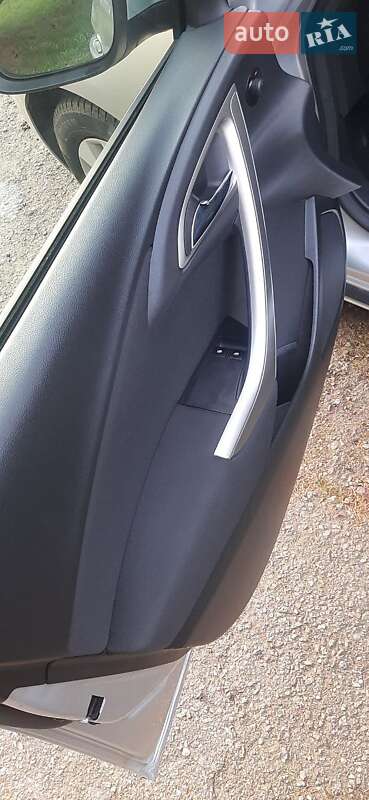 Универсал Opel Astra 2011 в Стрые