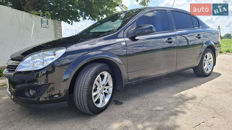 Opel Astra 2011