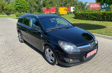 Универсал Opel Astra 2010 в Умани