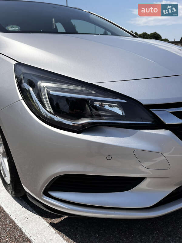 Универсал Opel Astra 2019 в Житомире