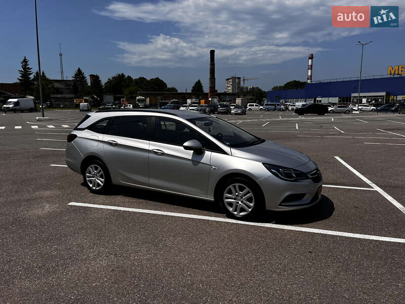 Универсал Opel Astra 2019 в Житомире