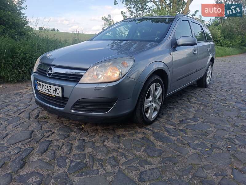 Универсал Opel Astra 2005 в Ровно