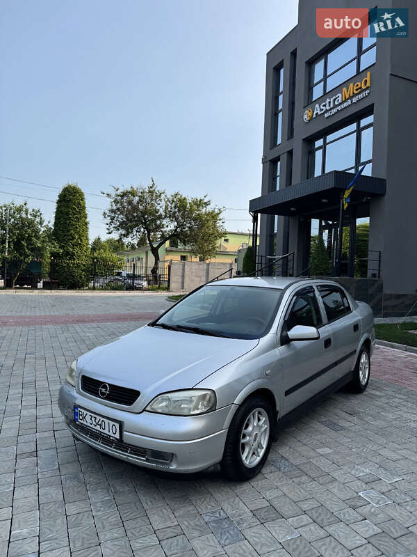 Opel Astra 2005
