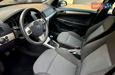 Універсал Opel Astra 2007 в 