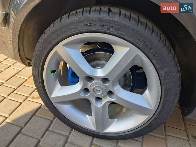 Хетчбек Opel Astra 2009 в Полтаві