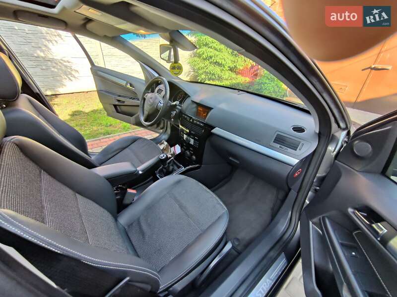 Хетчбек Opel Astra 2009 в Полтаві