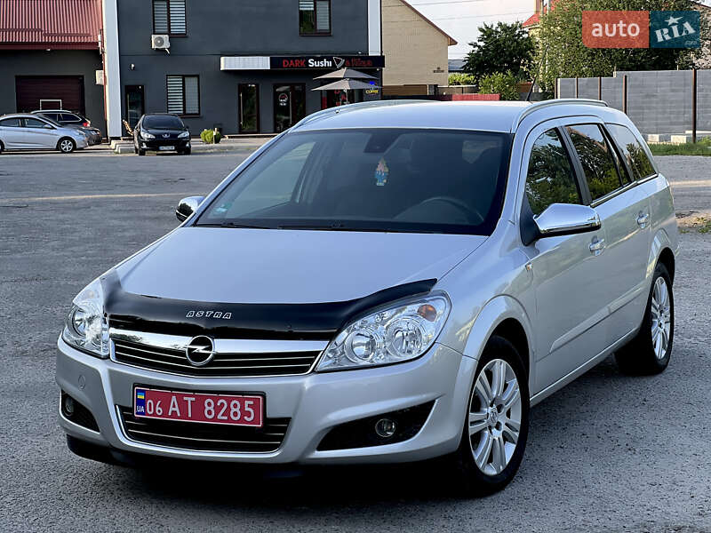 Универсал Opel Astra 2008 в 