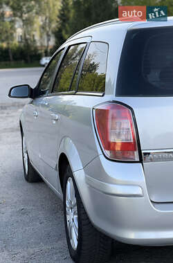 Универсал Opel Astra 2008 в 