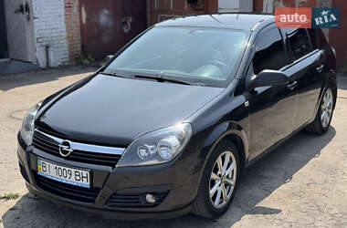 Хэтчбек Opel Astra 2006 в Полтаве