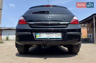 Хэтчбек Opel Astra 2006 в 