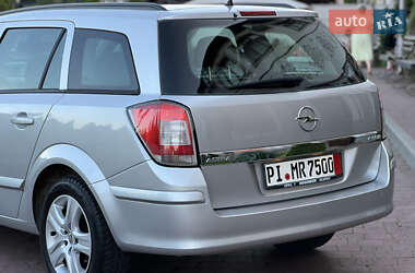Універсал Opel Astra 2009 в 