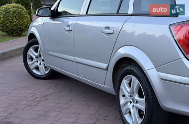 Універсал Opel Astra 2009 в 