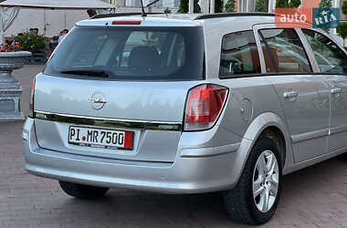 Універсал Opel Astra 2009 в 