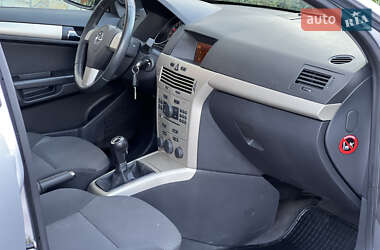 Універсал Opel Astra 2009 в 