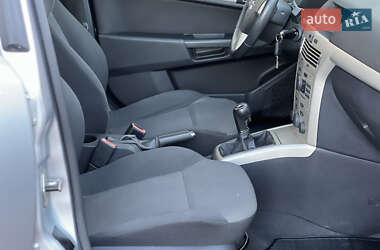 Універсал Opel Astra 2009 в 
