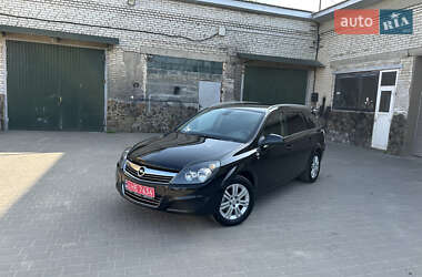 Универсал Opel Astra 2010 в 