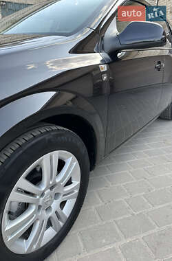 Универсал Opel Astra 2010 в 