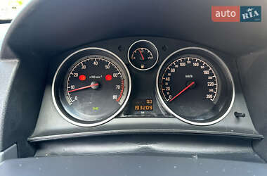 Универсал Opel Astra 2010 в 