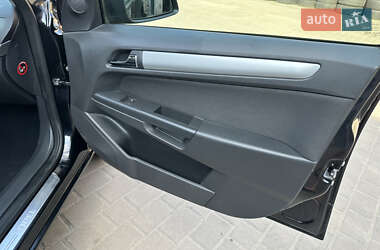 Универсал Opel Astra 2010 в 