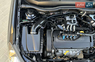 Универсал Opel Astra 2010 в 