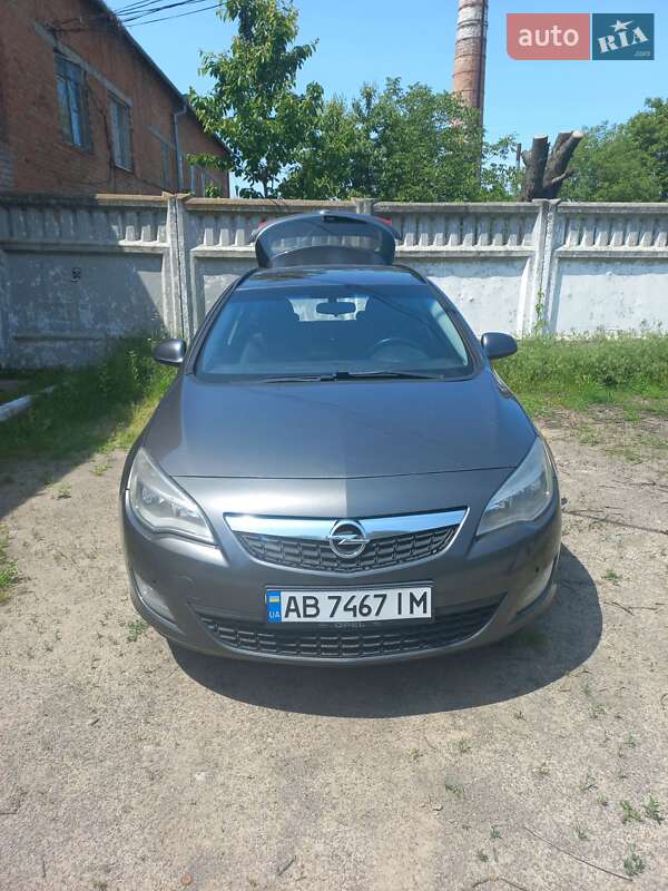 Opel Astra 2012