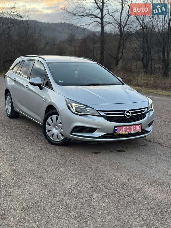Універсал Opel Astra 2019 в Долині