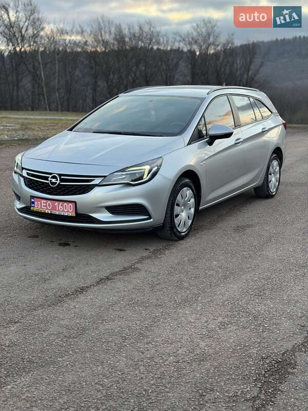 Універсал Opel Astra 2019 в Долині