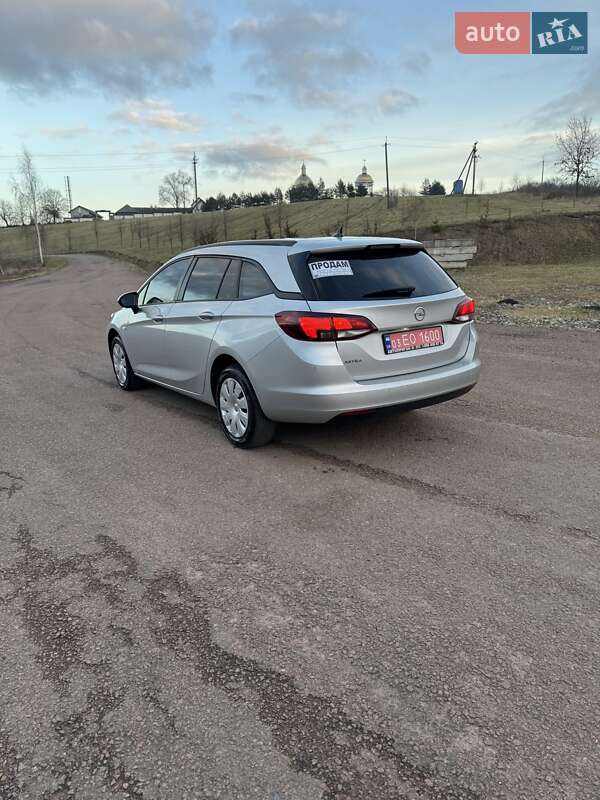 Універсал Opel Astra 2019 в Долині