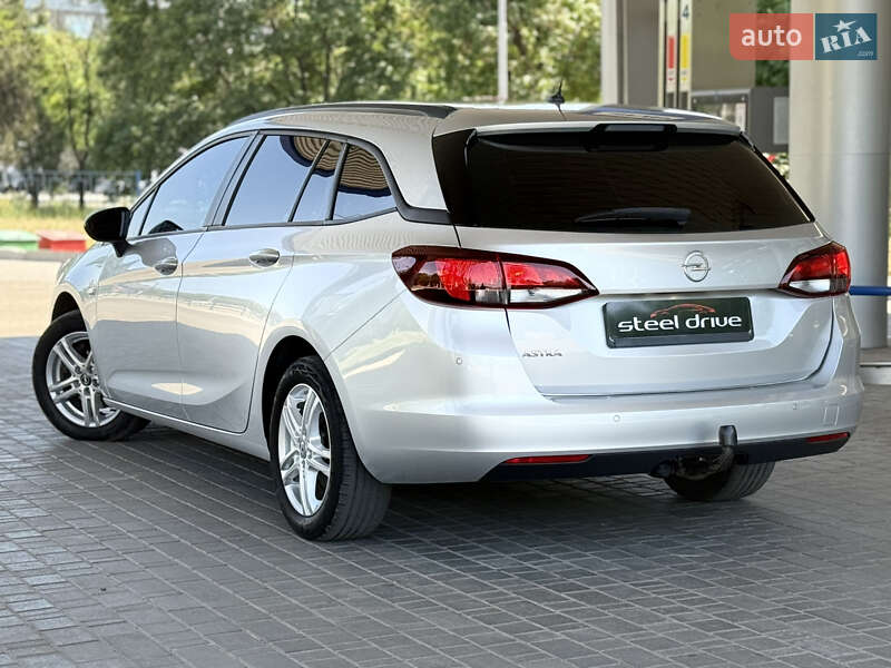 Универсал Opel Astra 2019 в Николаеве