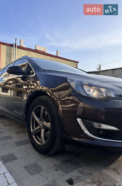 Універсал Opel Astra 2013 в 