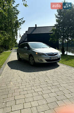Універсал Opel Astra 2011 в 