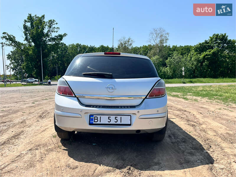 Хетчбек Opel Astra 2008 в Полтаві