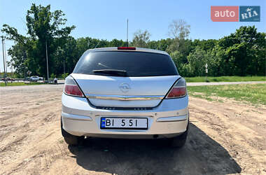 Хэтчбек Opel Astra 2008 в 