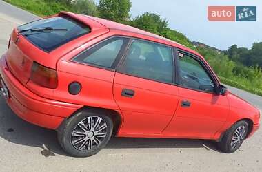 Хэтчбек Opel Astra 1996 в 