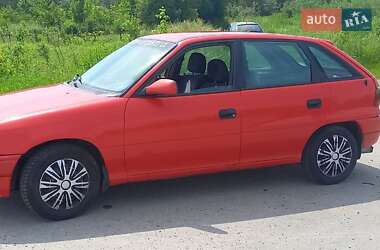 Хэтчбек Opel Astra 1996 в 