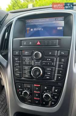 Универсал Opel Astra 2013 в 