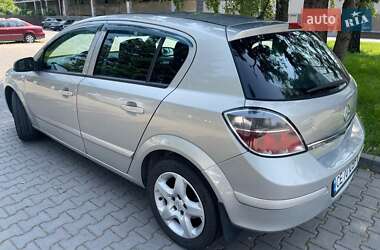 Хэтчбек Opel Astra 2008 в 