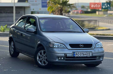 Седан Opel Astra 2001 в Ужгороде